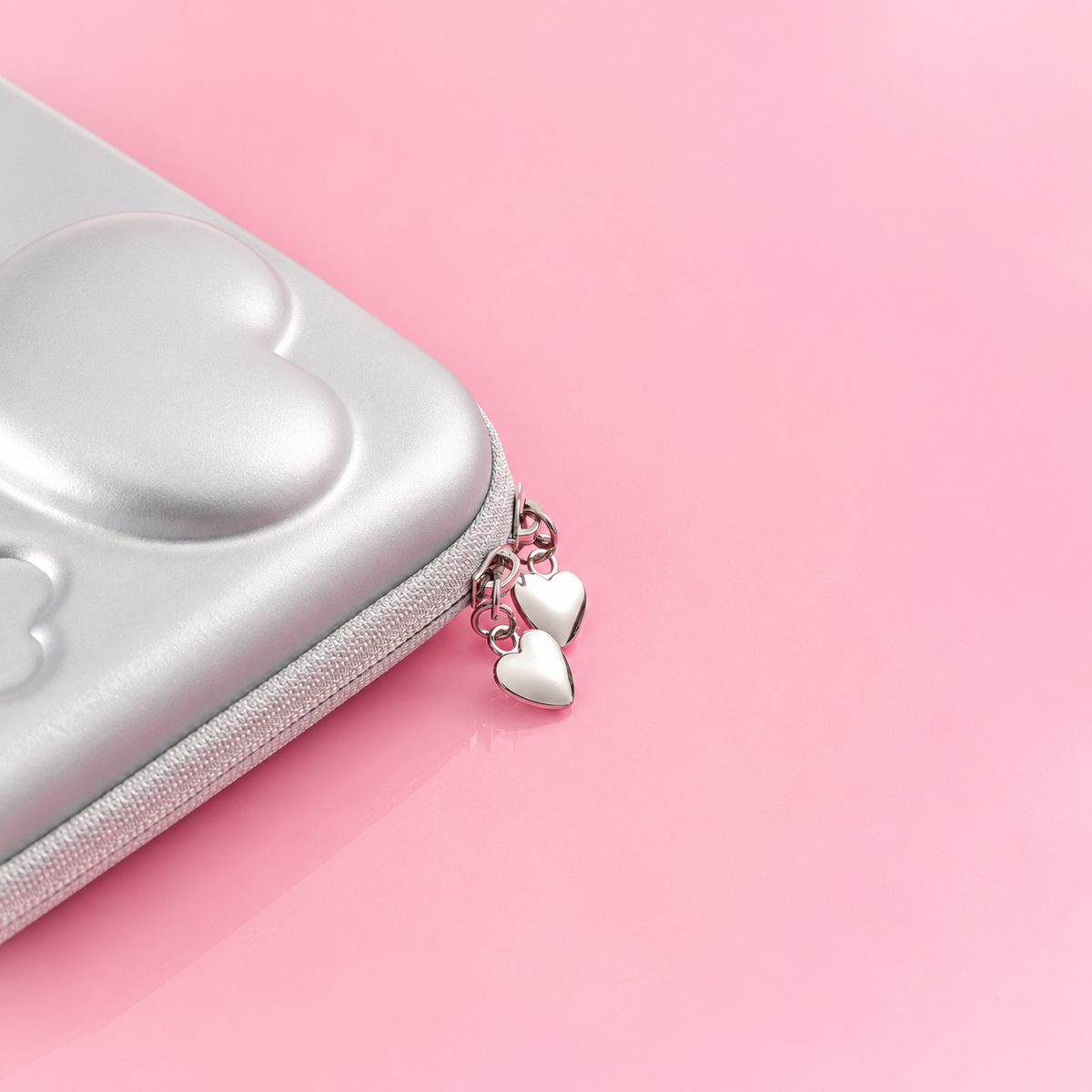 Hello Kitty Shining Silver Heart Sleeve